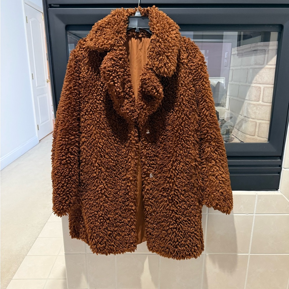 Camel/Brown Teddy Coat Sherpa size Medium Great Conditions